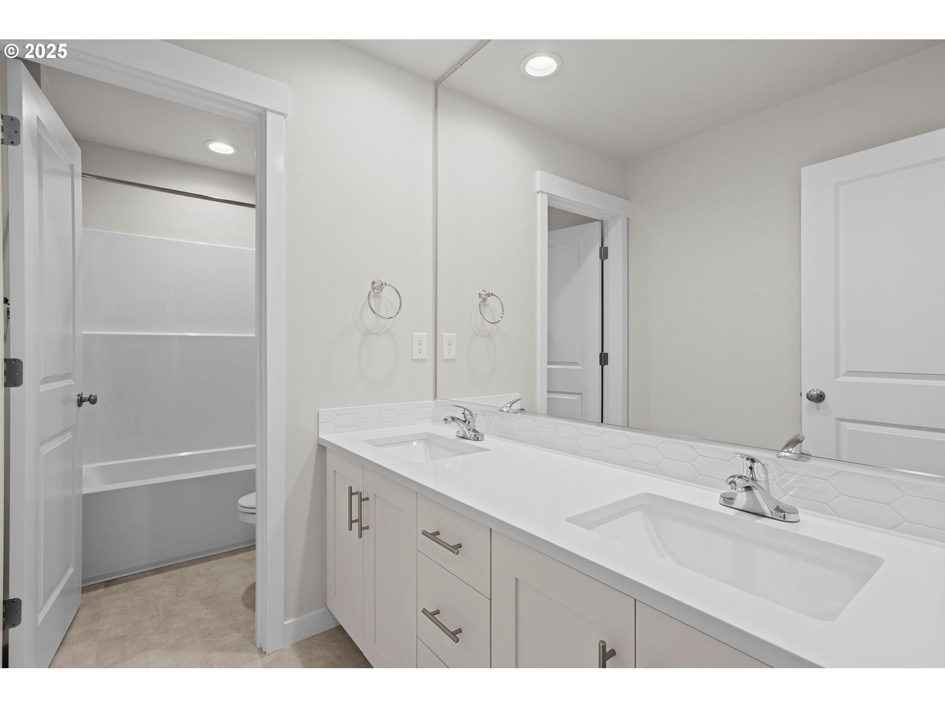 12675 Southwest Trask Street Beaverton, OR 97007 - Photo 17 of 18 Gallery Image 17