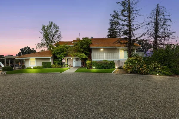 $1,275,000 | 35427 Ave 14, Madera, CA 93636