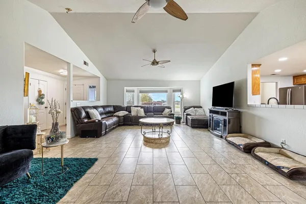 $1,275,000 | 35427 Ave 14, Madera, CA 93636