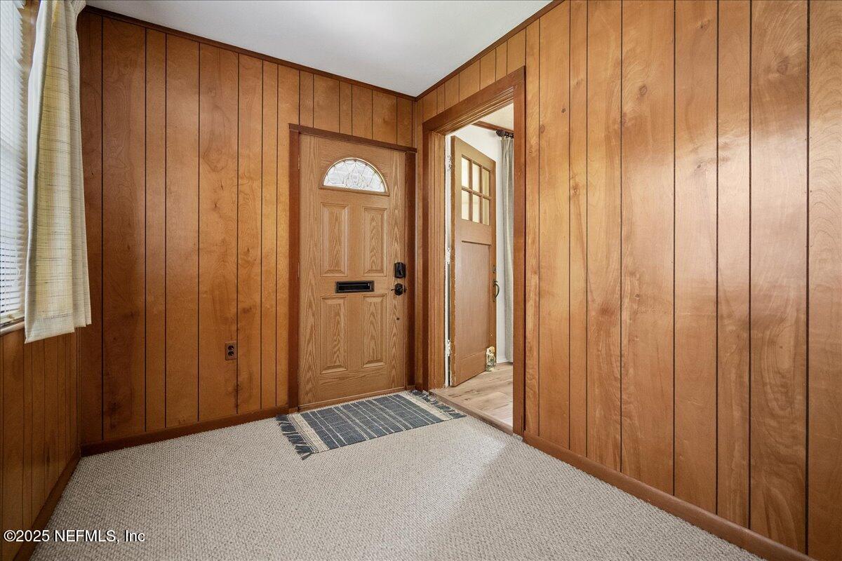 1517 Pershing Road Jacksonville, FL 32205 - Photo 8 of 39 Foyer