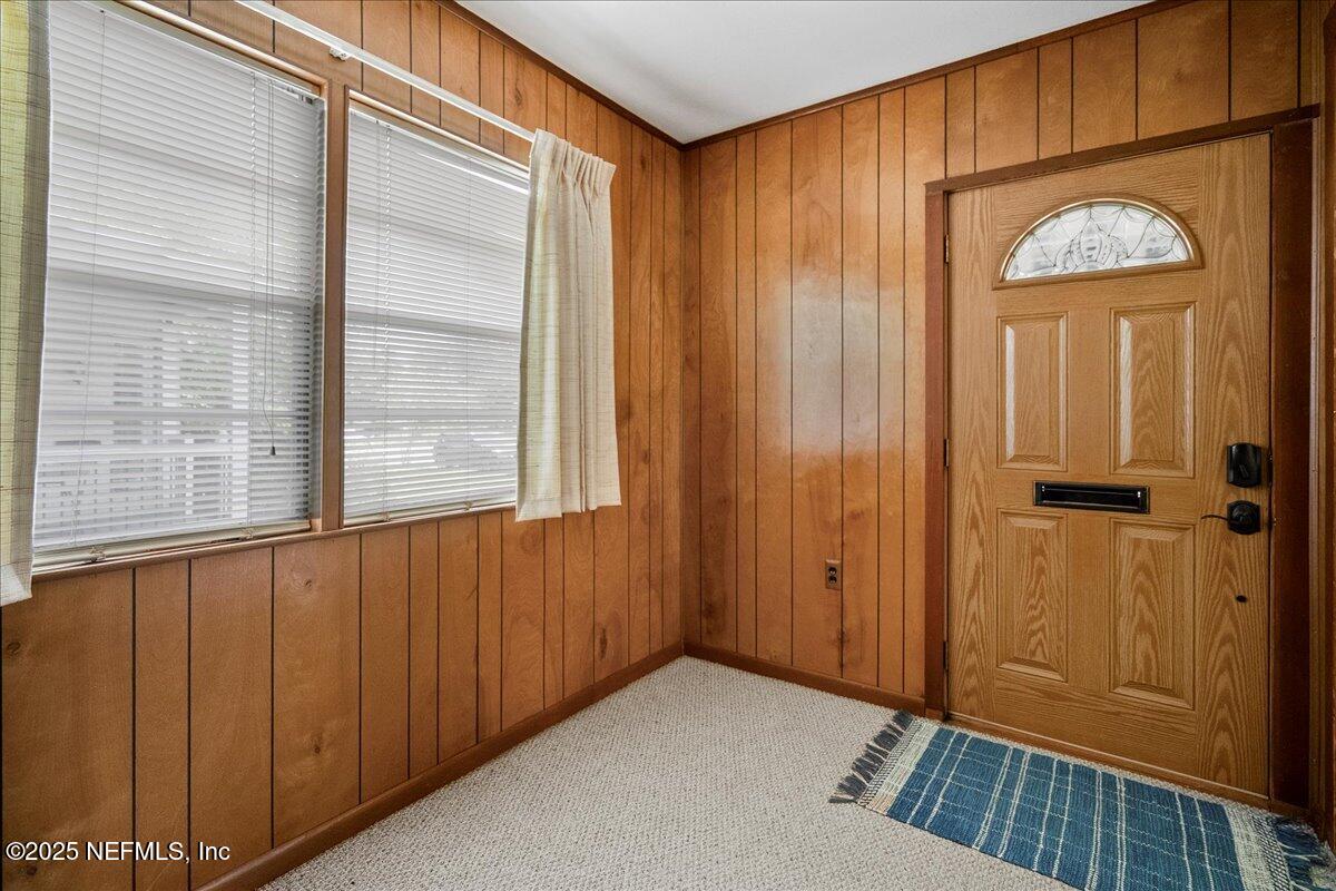 1517 Pershing Road Jacksonville, FL 32205 - Photo 9 of 39 Foyer