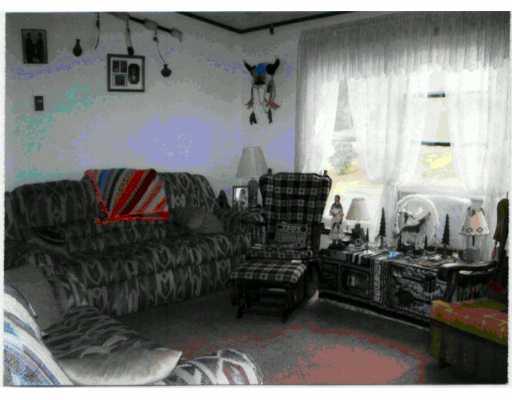 1486 Mae West Road Confluence, PA 15424 - Photo 4 of 5 Living Room.