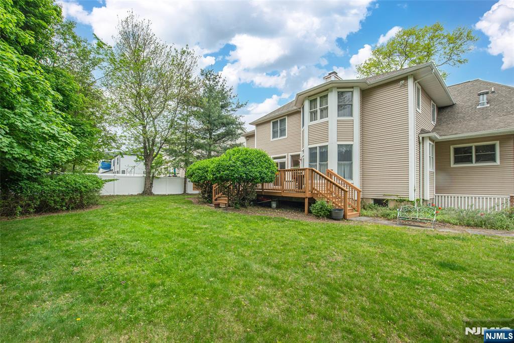 37 Thomas Wayne, NJ 07470 - Photo 18 of 32