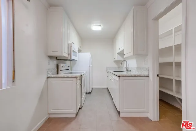 $3,800 | 2308 Schader Drive, Unit 101, Santa Monica, CA 90404