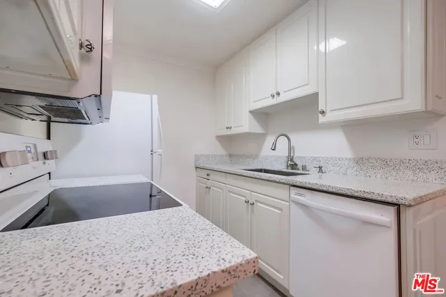 $3,800 | 2308 Schader Drive, Unit 101, Santa Monica, CA 90404