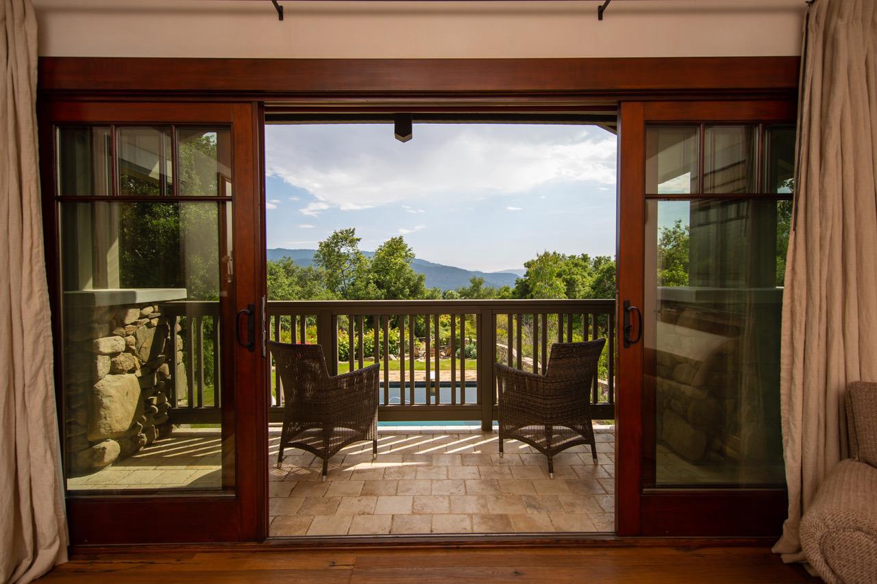 2330 Ladera Road Ojai, CA 93023 - Photo 3 of 48 Gallery Image 3