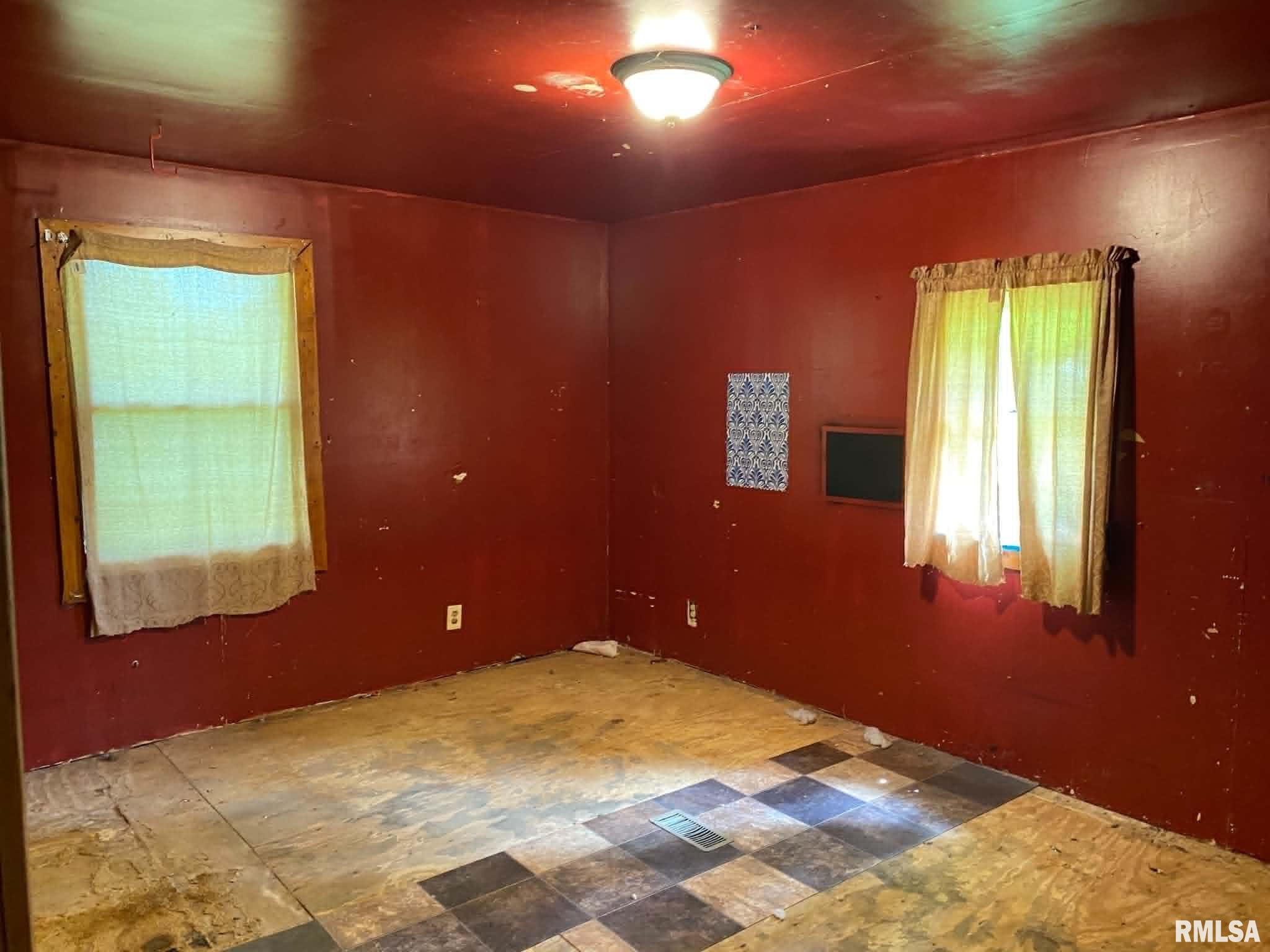 1019 East Walnut Street Canton, IL 61520 - Photo 20 of 28