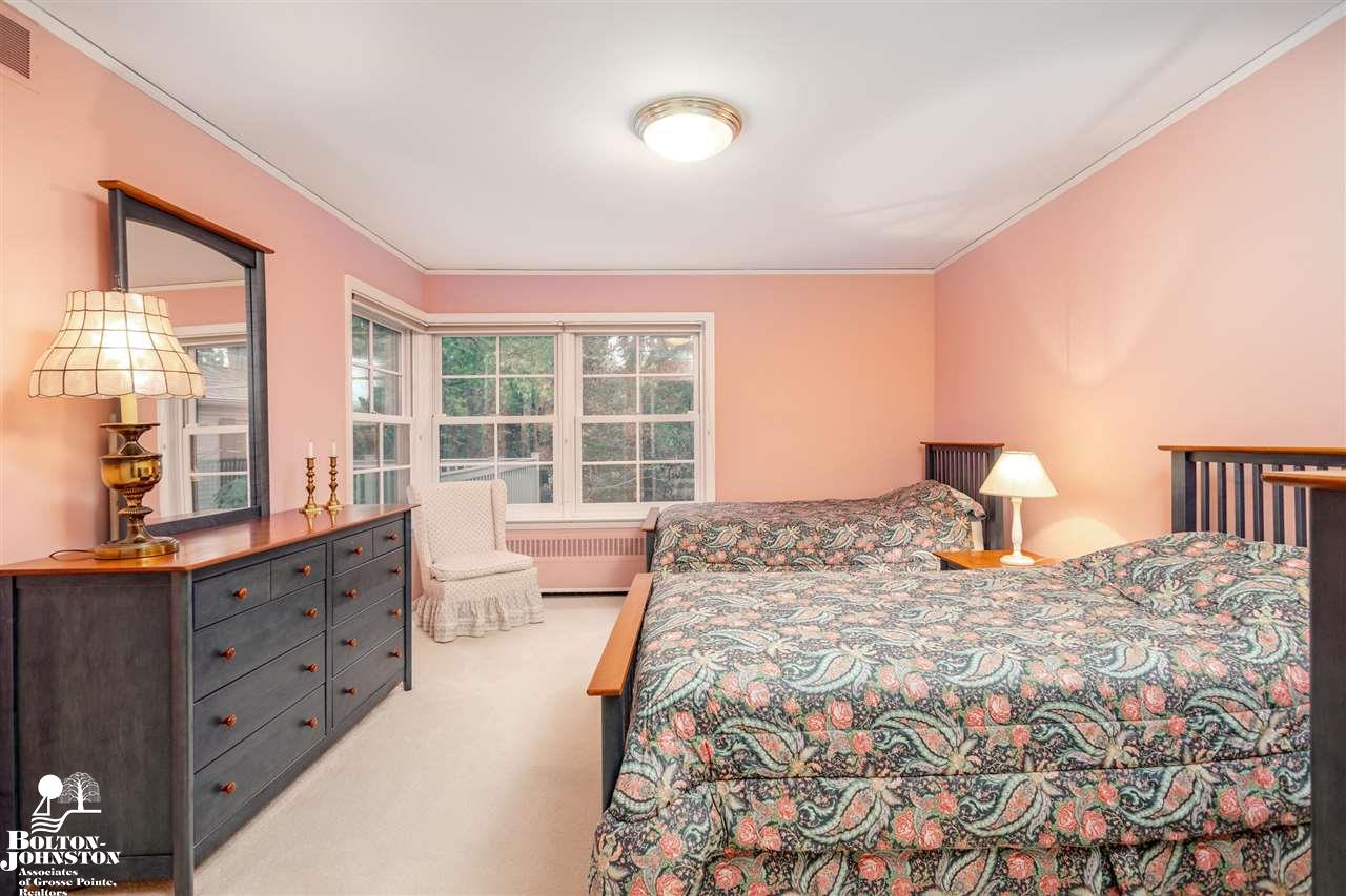 193 Merriweather Road Grosse Pointe Farms, MI 48236 - Photo 32 of 68