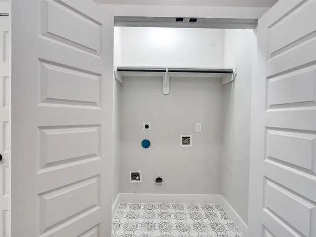 a view of walk in closet