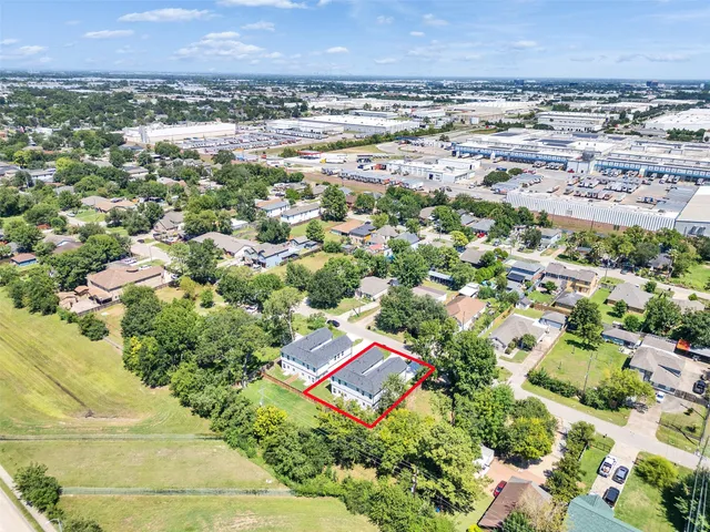 a view of a back yard of the house