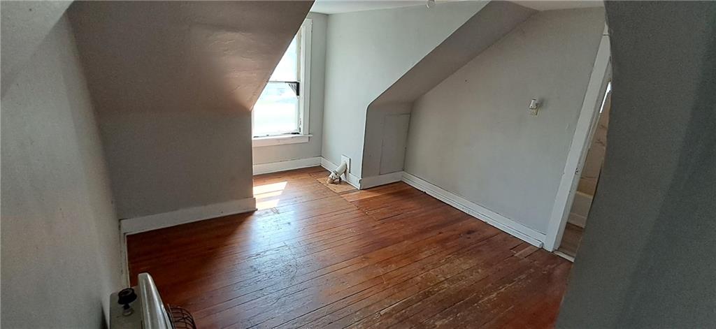 706 1/2 North 12th Street, Unit 1/2 St. Joseph, MO 64501 - Photo 2 of 5