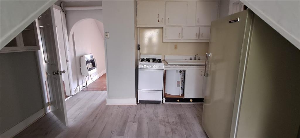 706 1/2 North 12th Street, Unit 1/2 St. Joseph, MO 64501 - Photo 4 of 5