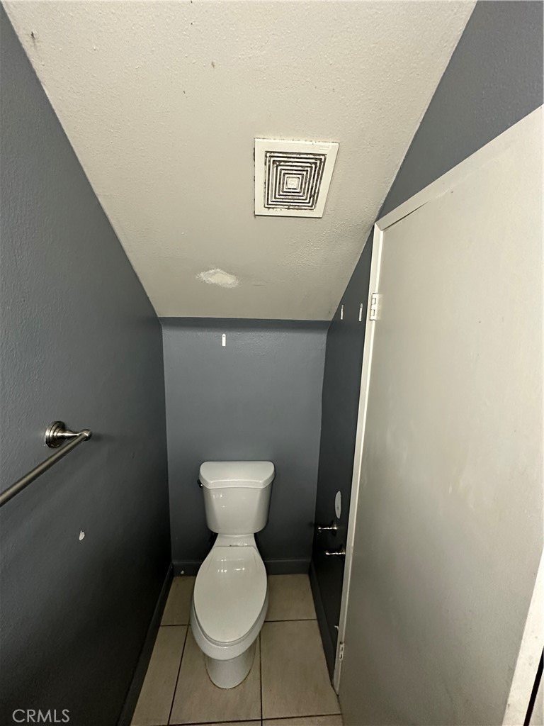 165 Racquet Club Drive Compton, CA 90220 - Photo 21 of 47 a view of bathroom