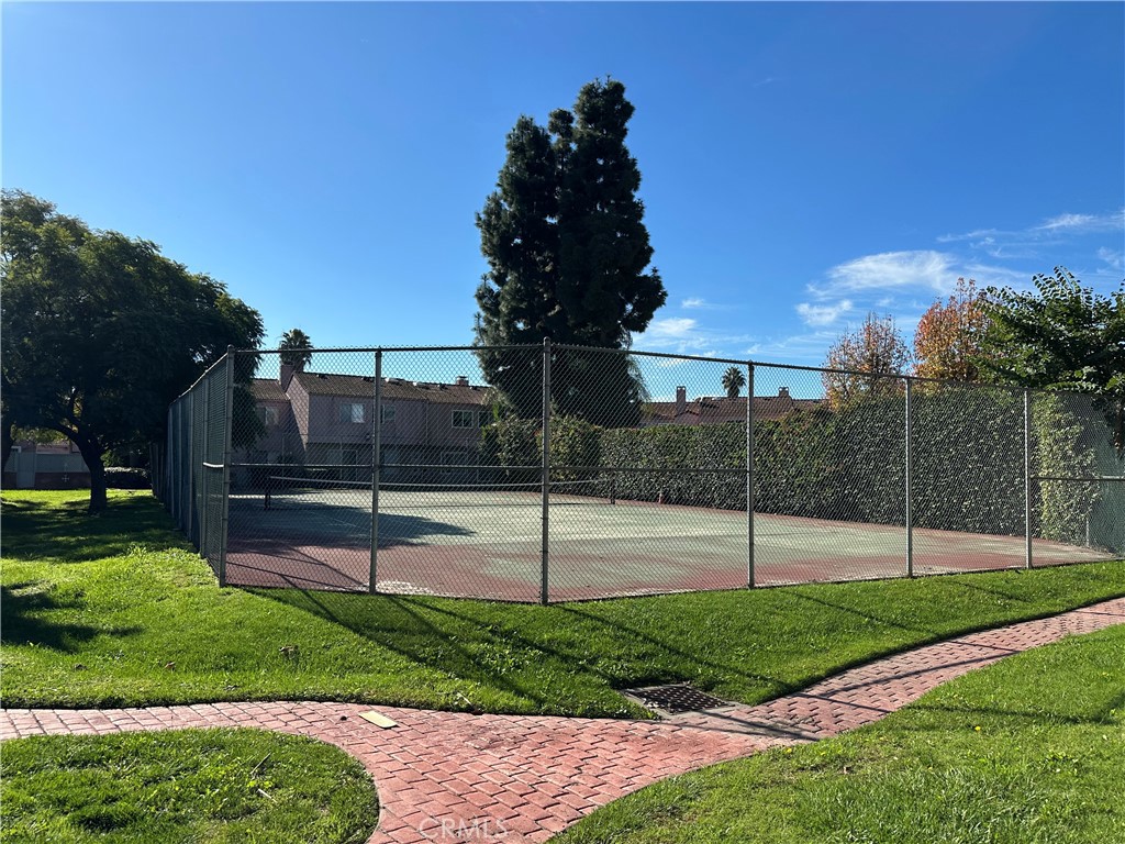 165 Racquet Club Drive Compton, CA 90220 - Photo 45 of 47 a view of a park