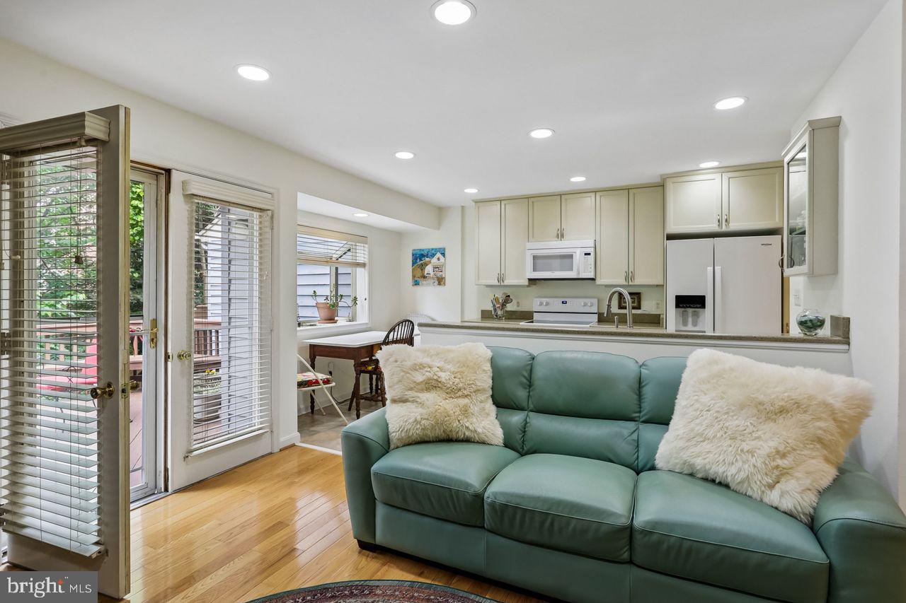 11333 Orchard Lane Reston, VA 20190 - Photo 10 of 41 Open Concept