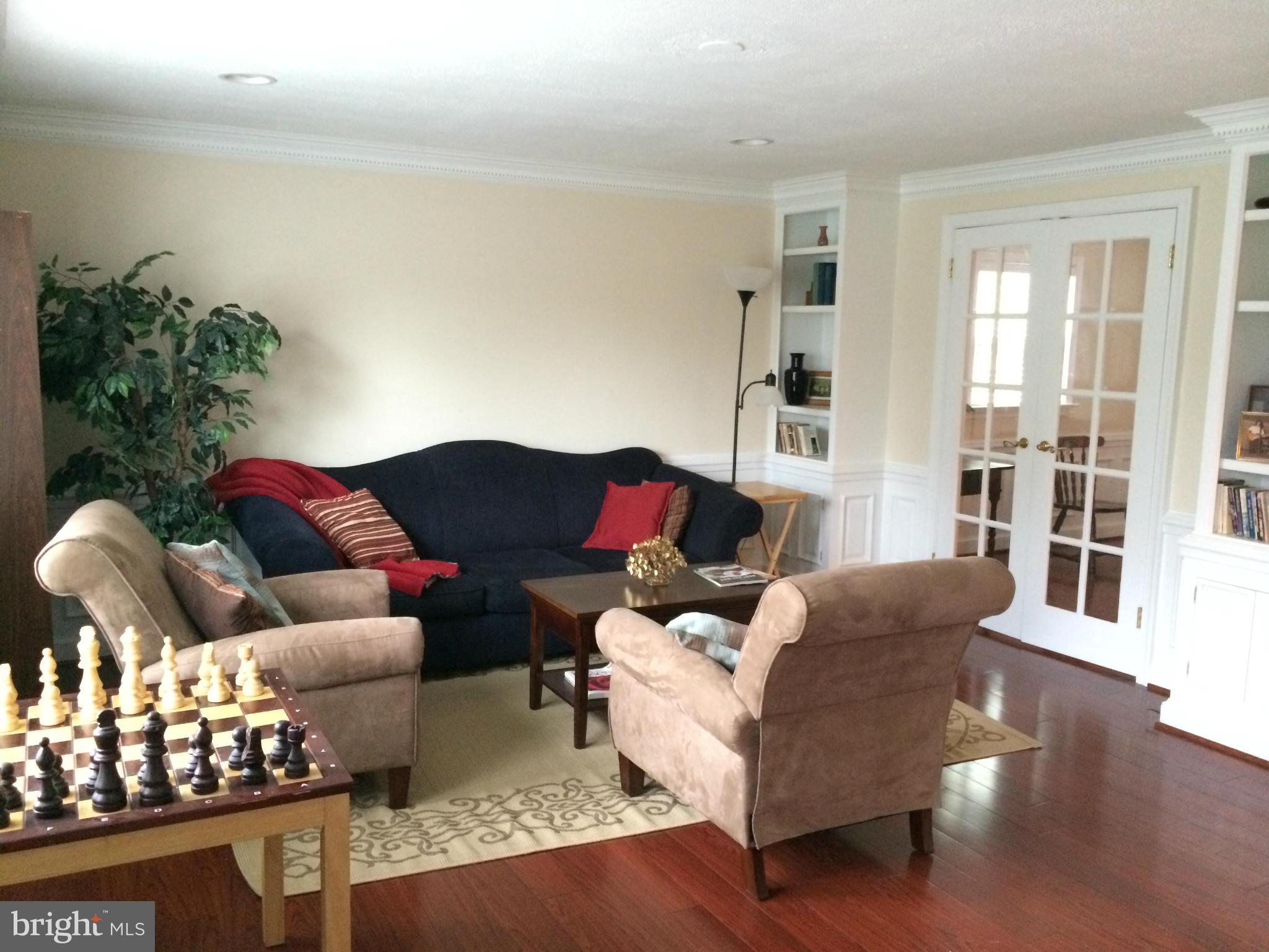 135 North Ithaca Road Sterling, VA 20164 - Photo 3 of 15 Living Room
