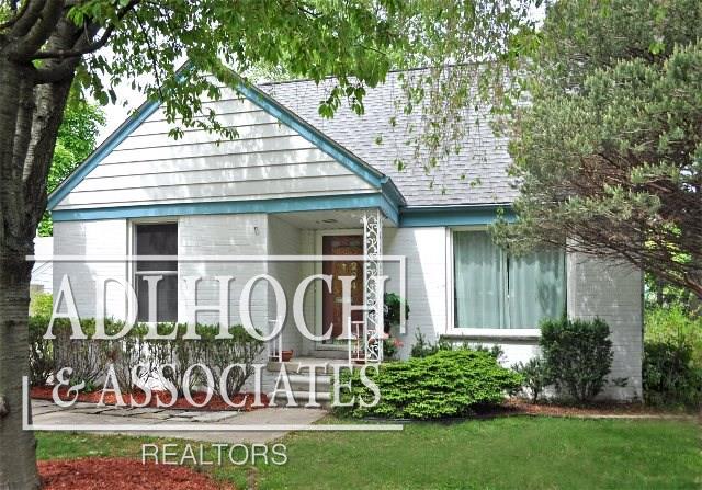 204 Moross Road Grosse Pointe Farms, MI 48236 - Photo 1 of 18