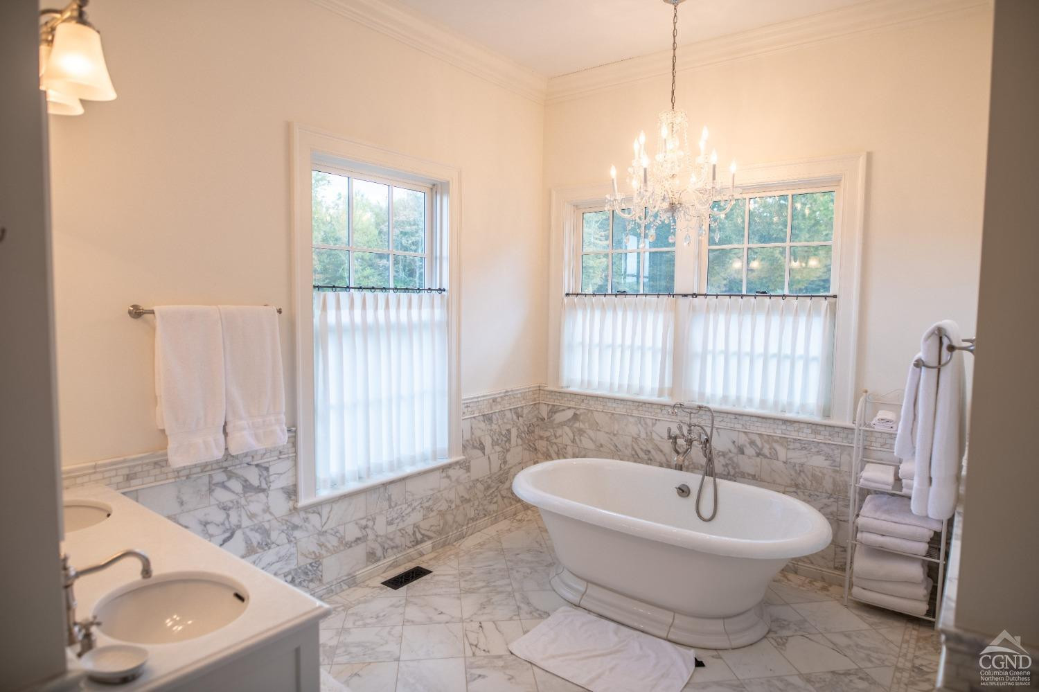 255 Mill Hill Road Gallatin, NY 12567 - Photo 20 of 29 a spacious bathroom with a bathtub and sink