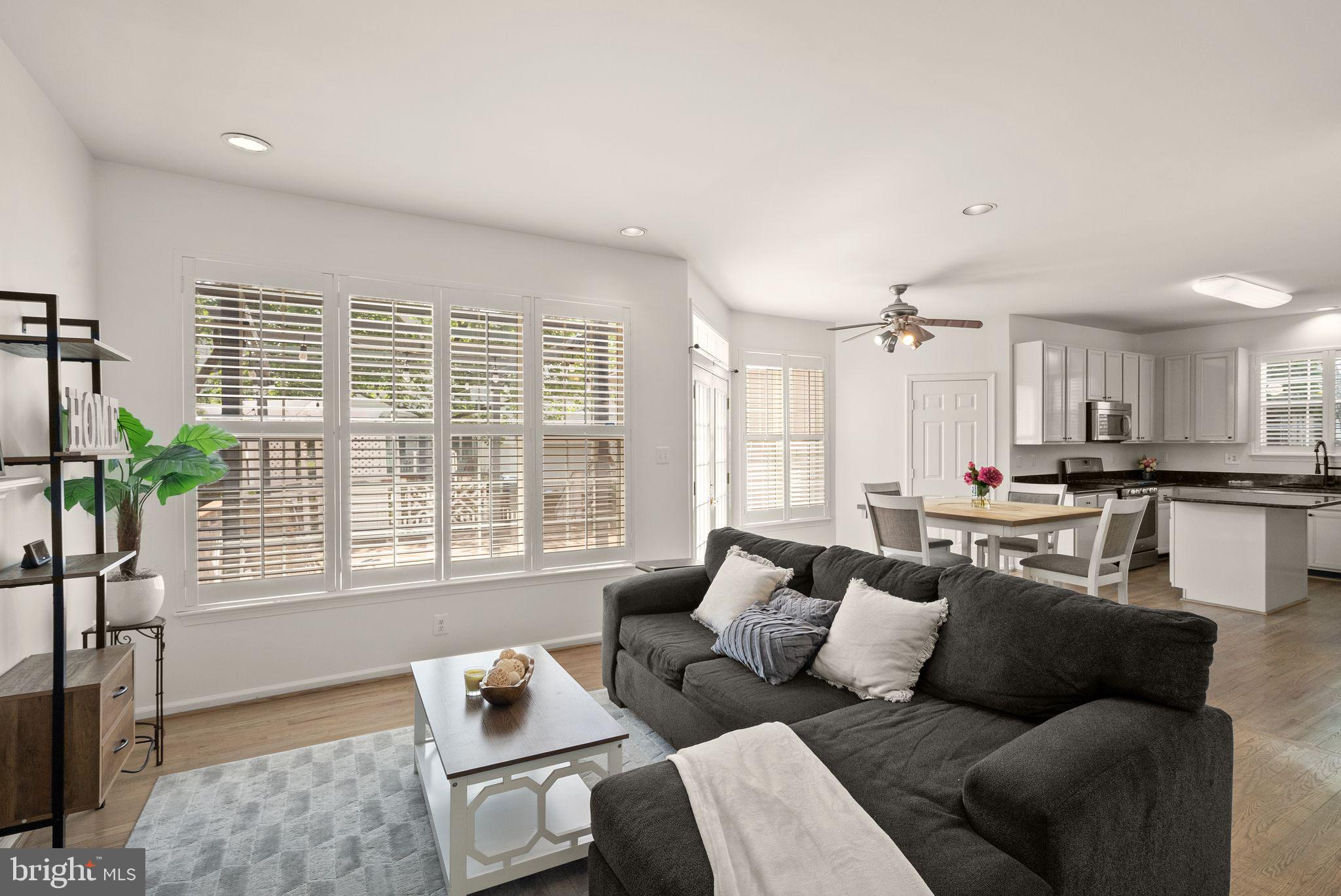 43111 Center Street Chantilly, VA 20152 - Photo 12 of 53
