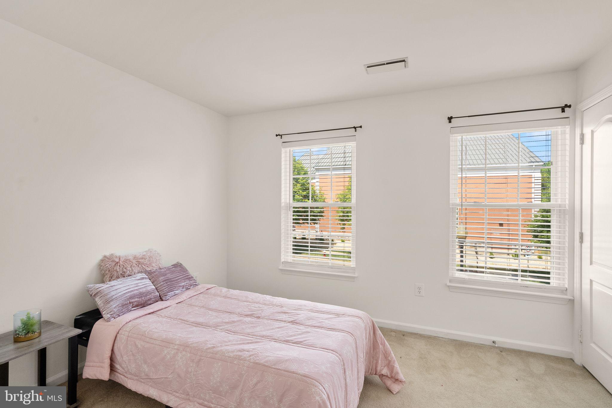 43111 Center Street Chantilly, VA 20152 - Photo 30 of 53 Bedroom 2