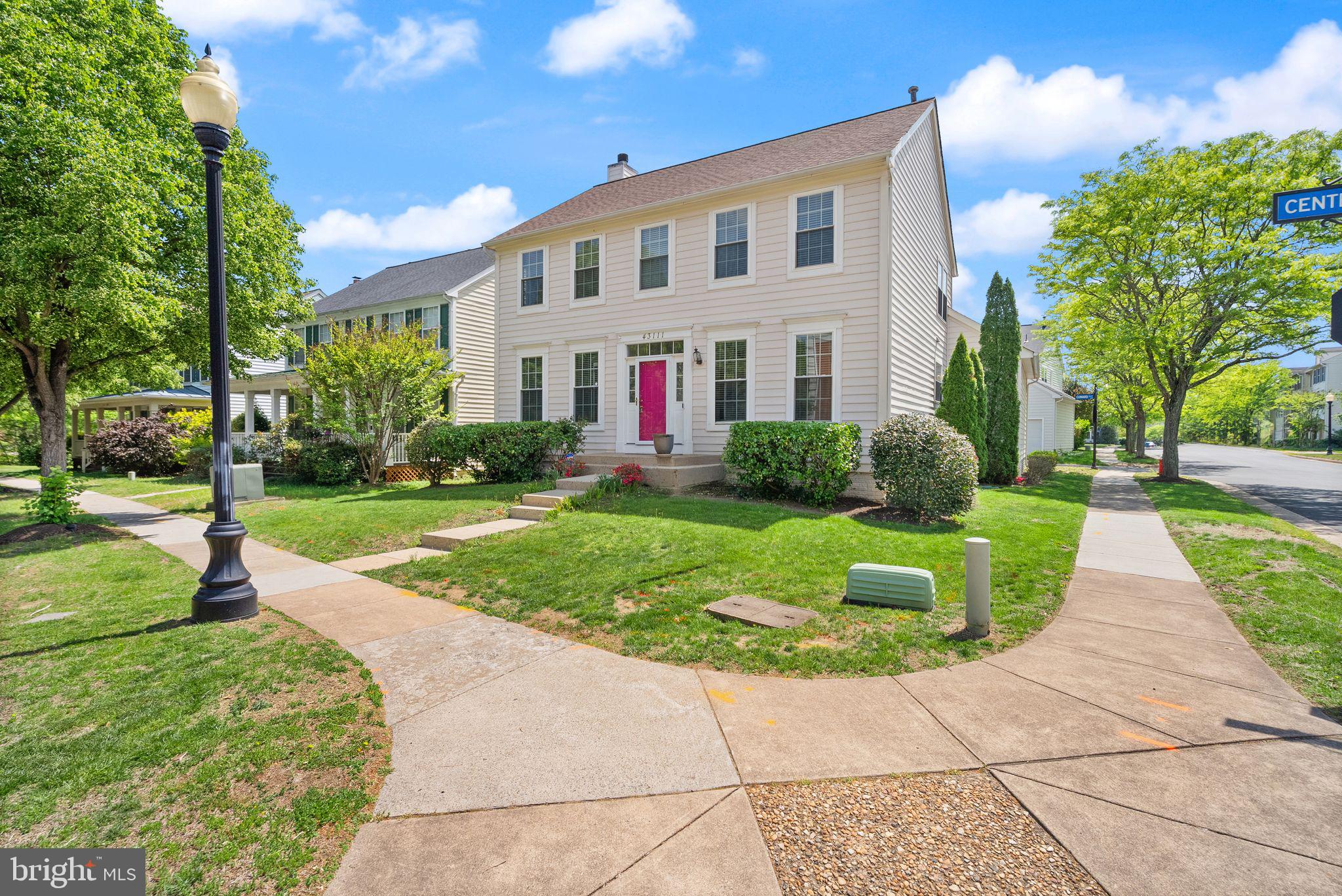 43111 Center Street Chantilly, VA 20152 - Photo 3 of 53