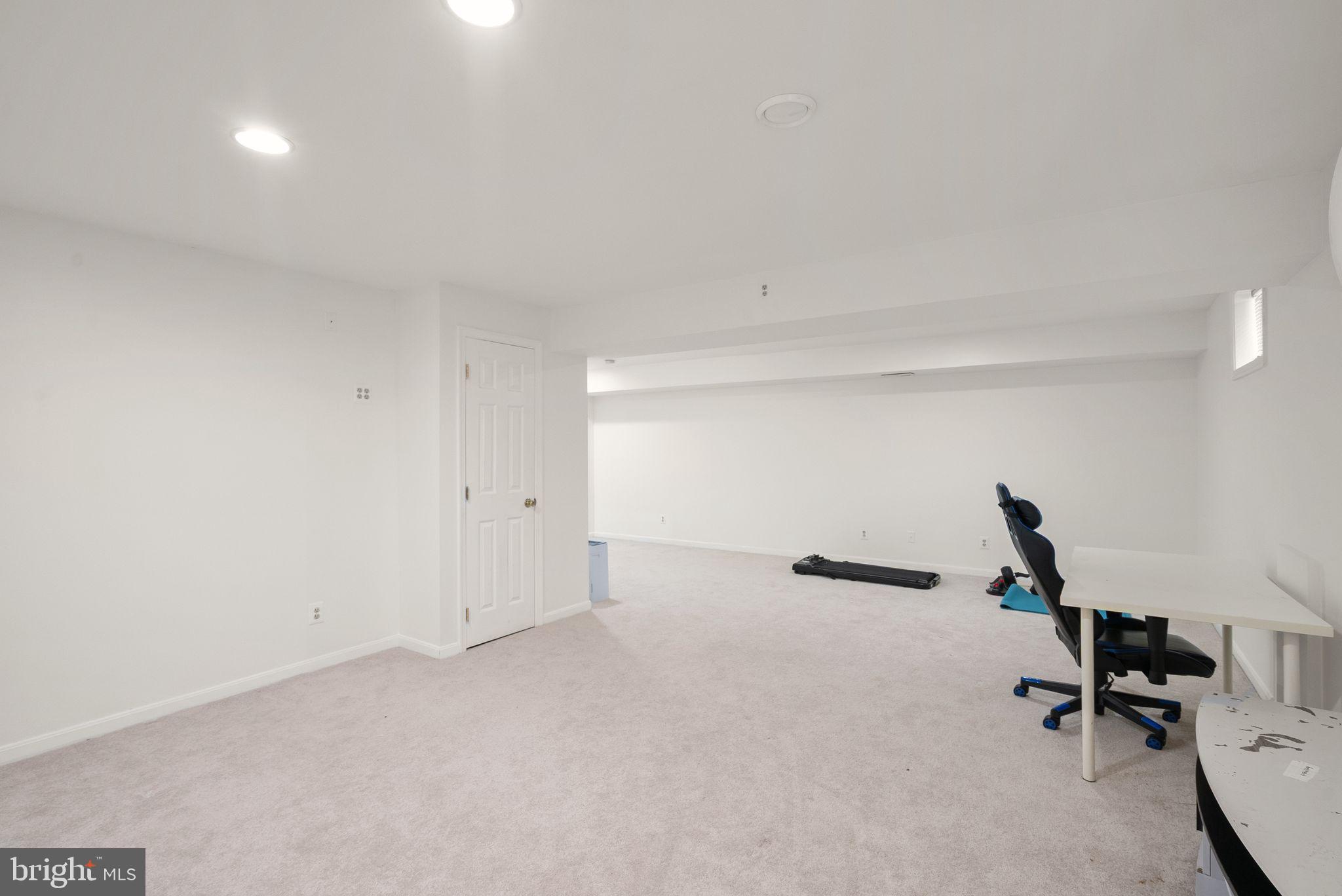 43111 Center Street Chantilly, VA 20152 - Photo 38 of 53