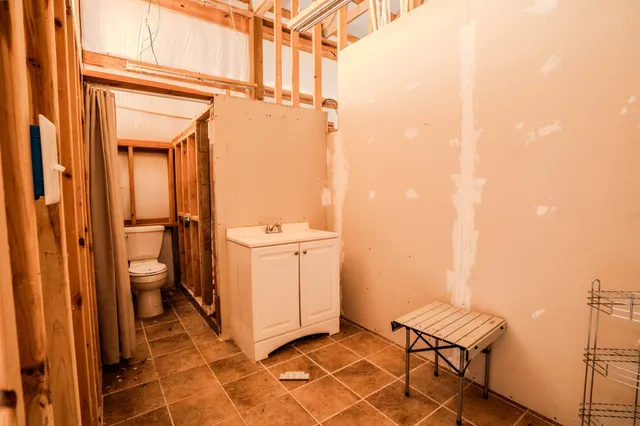 a view of back yard of the house