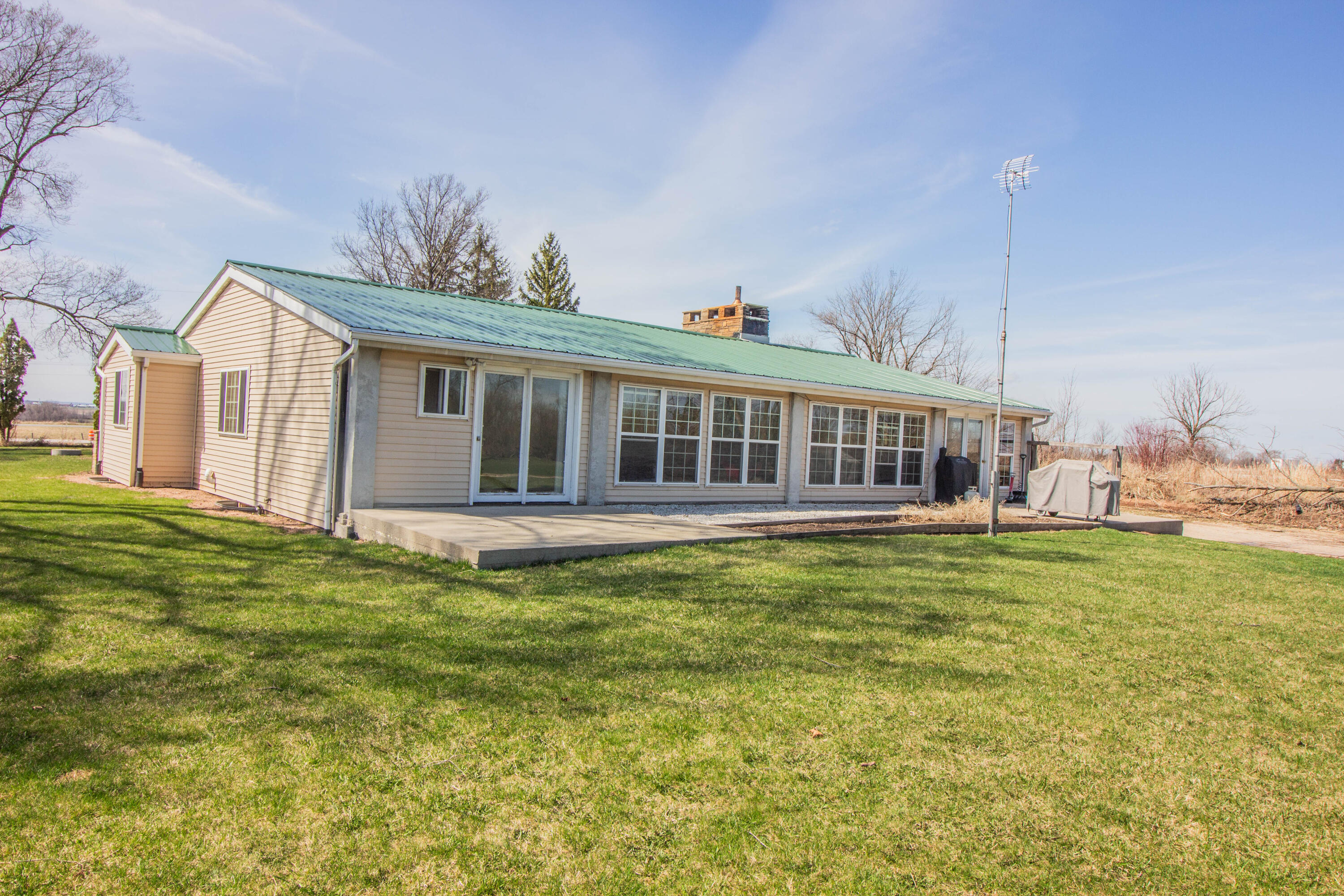 3919 Sunset Road Sheboygan, WI 53081 - Photo 2 of 48 Back of Home