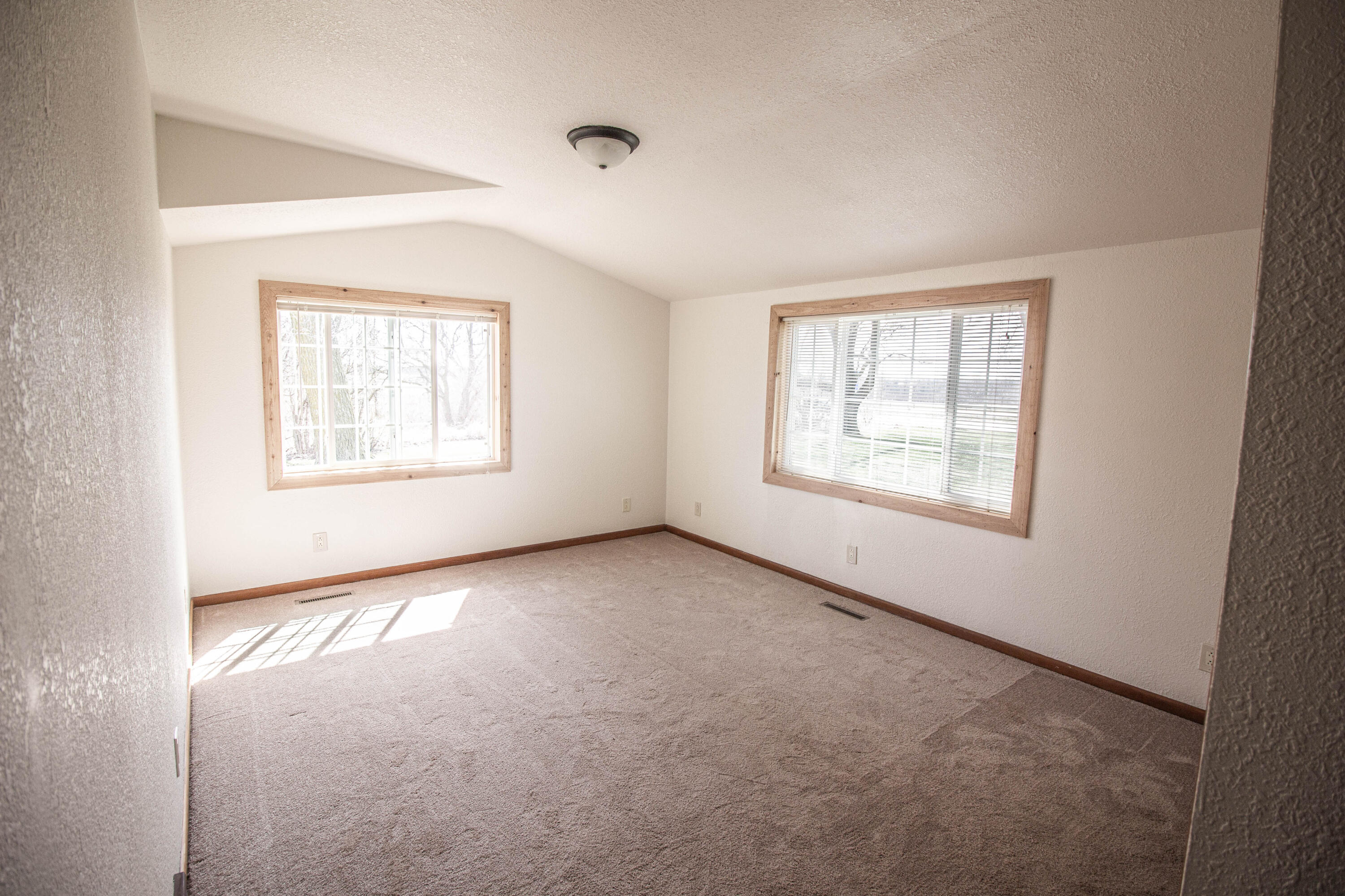 3919 Sunset Road Sheboygan, WI 53081 - Photo 33 of 48 Bedroom