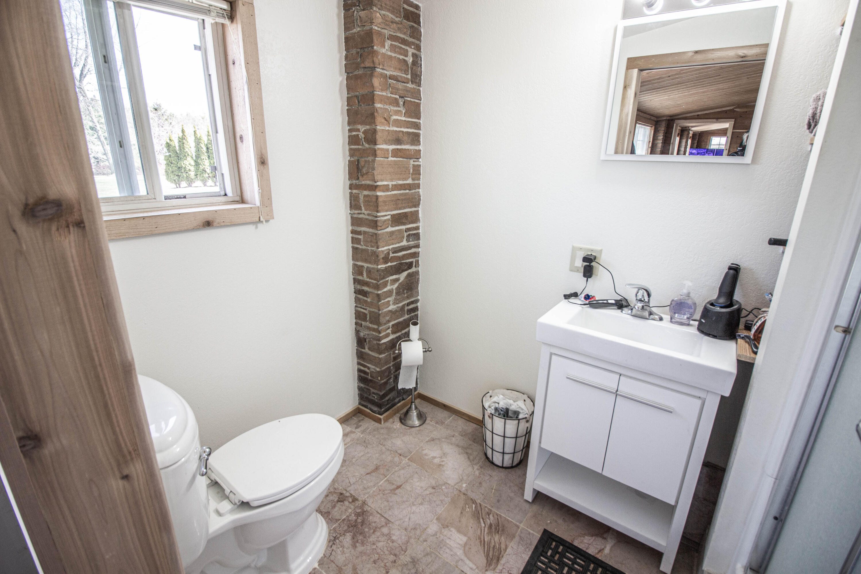 3919 Sunset Road Sheboygan, WI 53081 - Photo 38 of 48 Ensuite Bathroom