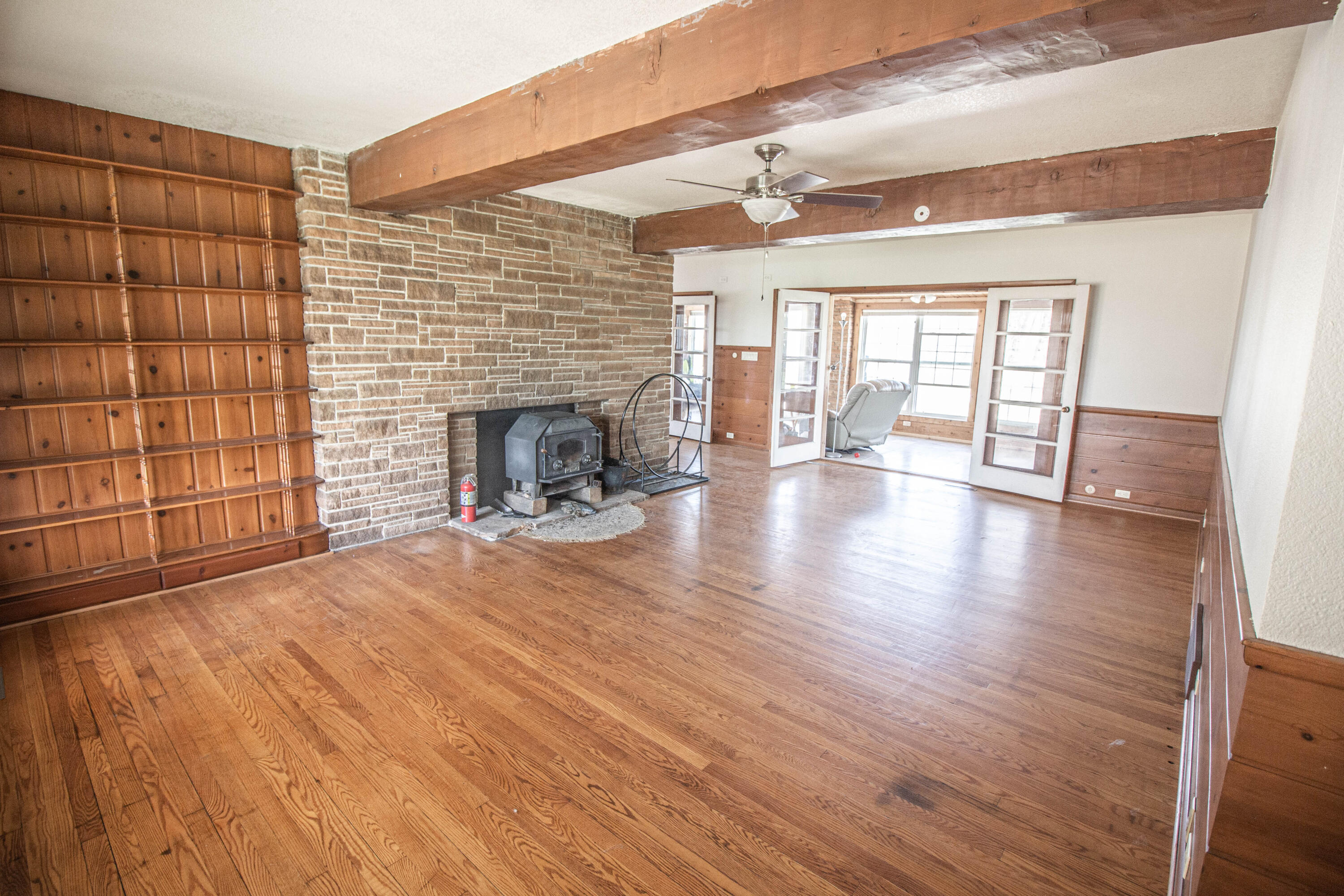 3919 Sunset Road Sheboygan, WI 53081 - Photo 39 of 48 Family Room