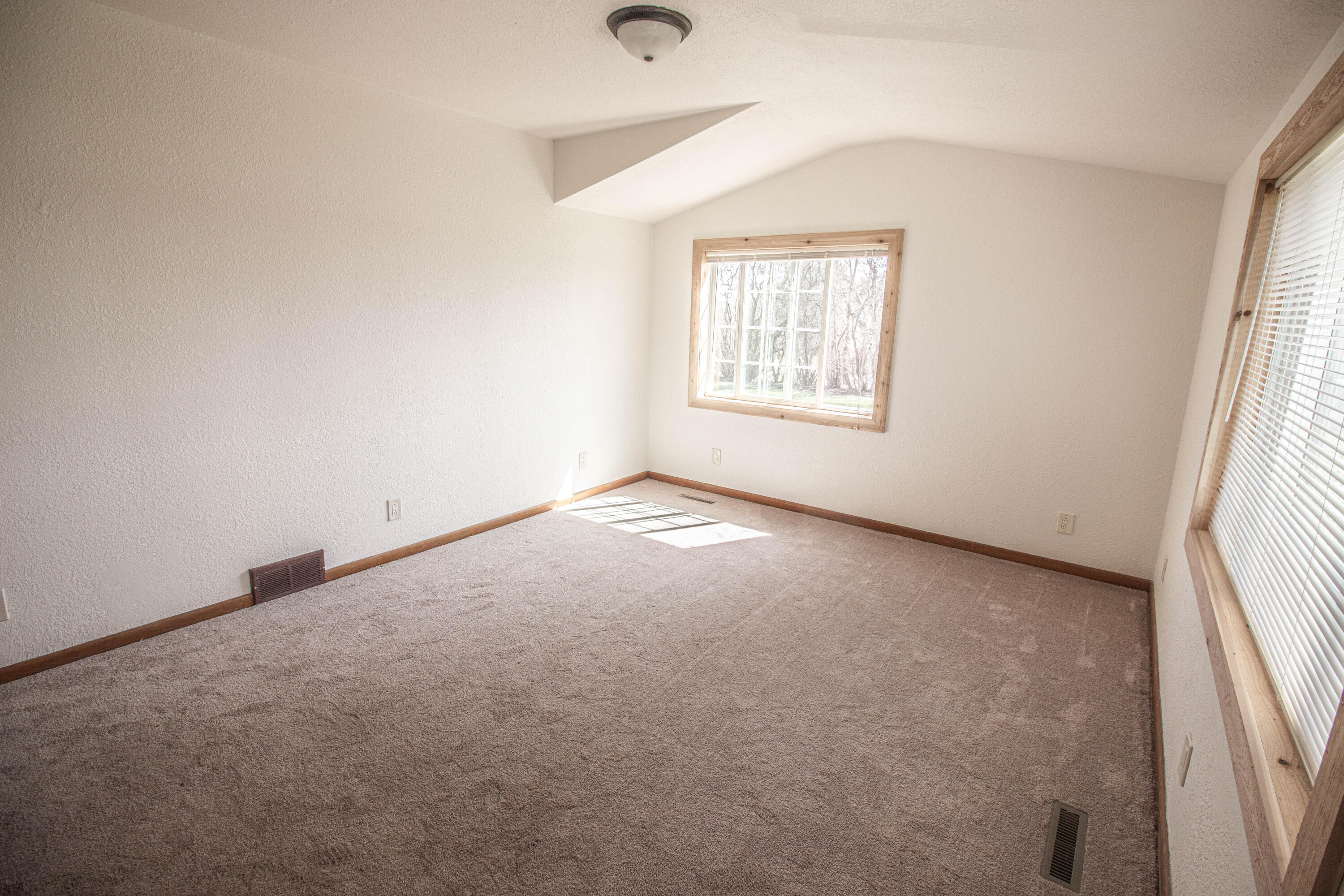 3919 Sunset Road Sheboygan, WI 53081 - Photo 42 of 48 Bedroom