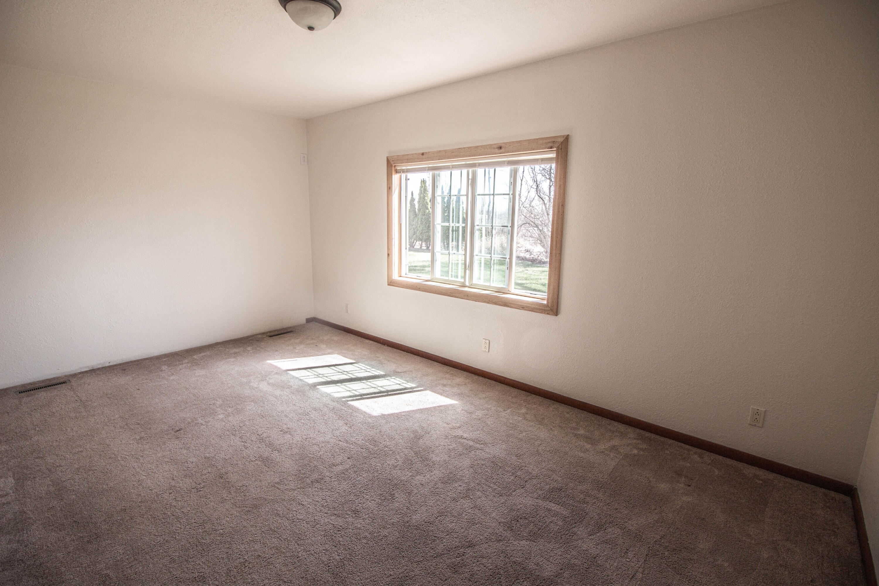 3919 Sunset Road Sheboygan, WI 53081 - Photo 44 of 48 Bedroom