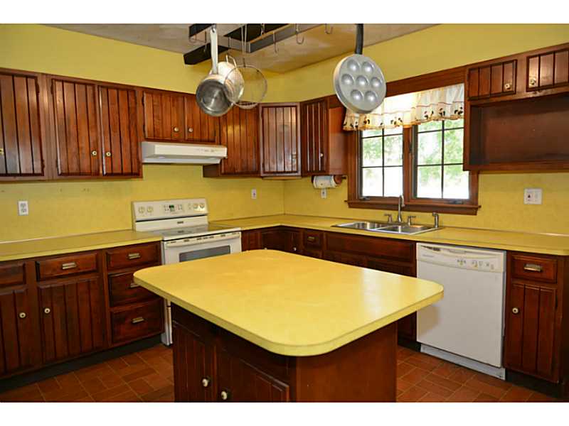 Kitchen. Kitchen view 1