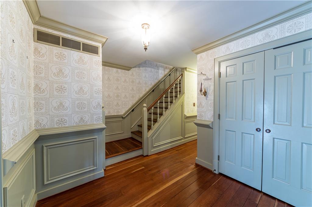261 Henricks Road Butler, PA 16001 - Photo 3 of 25