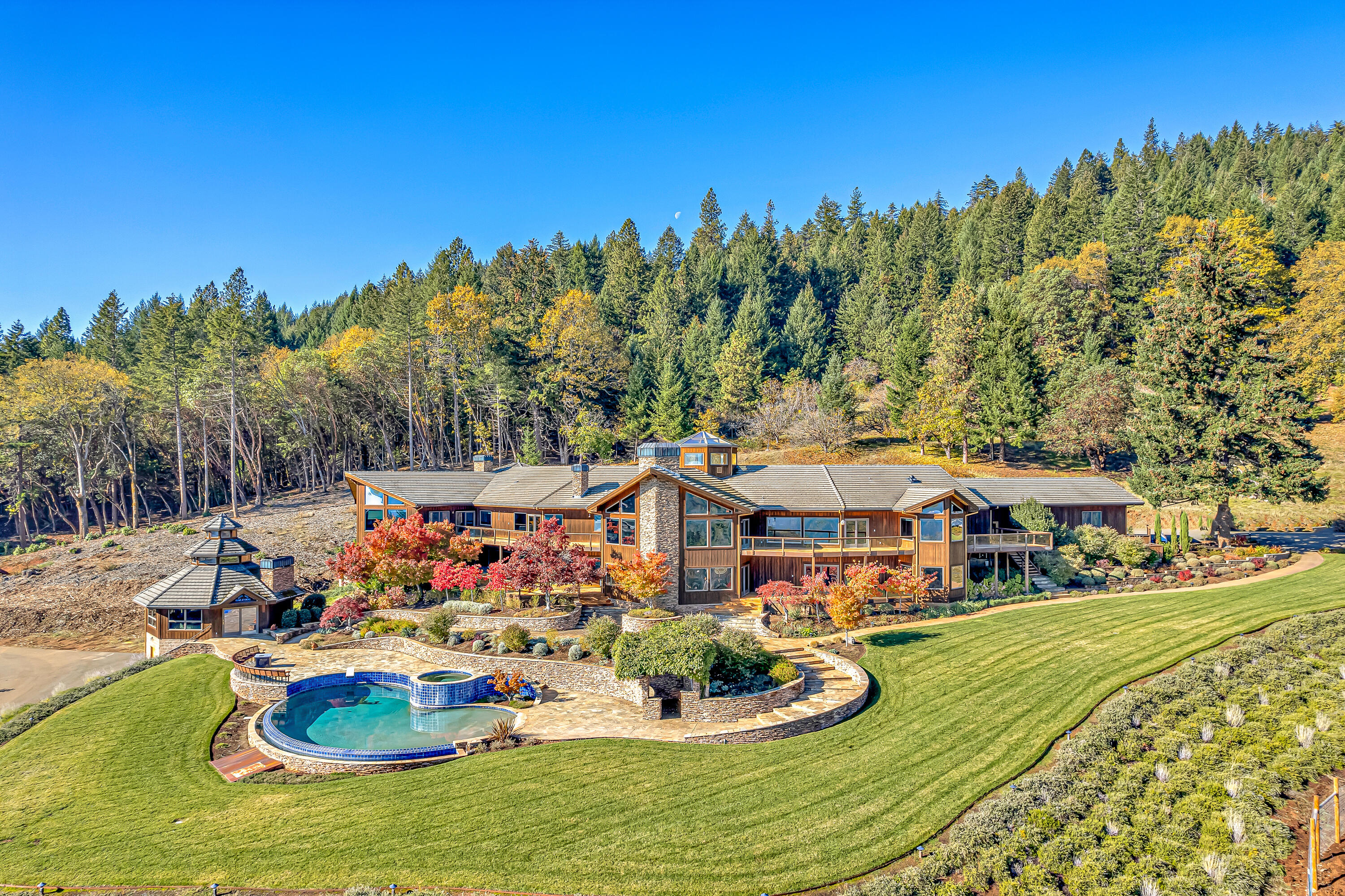 6380 Tunnel Loop Road Grants Pass, OR 97526 - Photo 5 of 83 Main Home