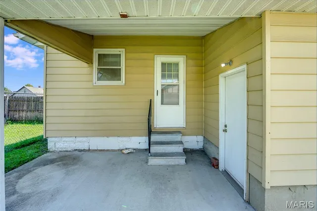 $102,000 | 1041 Washington Avenue, Madison, IL 62060