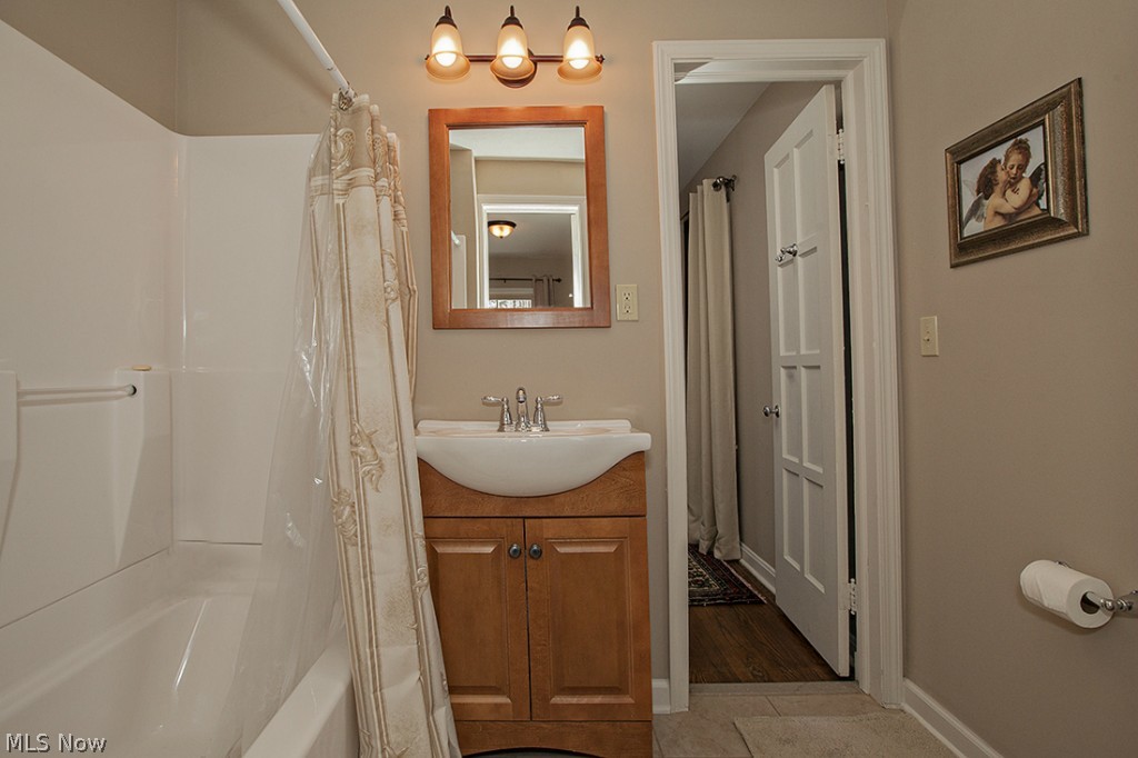 3106 Ludlow Road Cleveland, OH 44120 - Photo 23 of 25