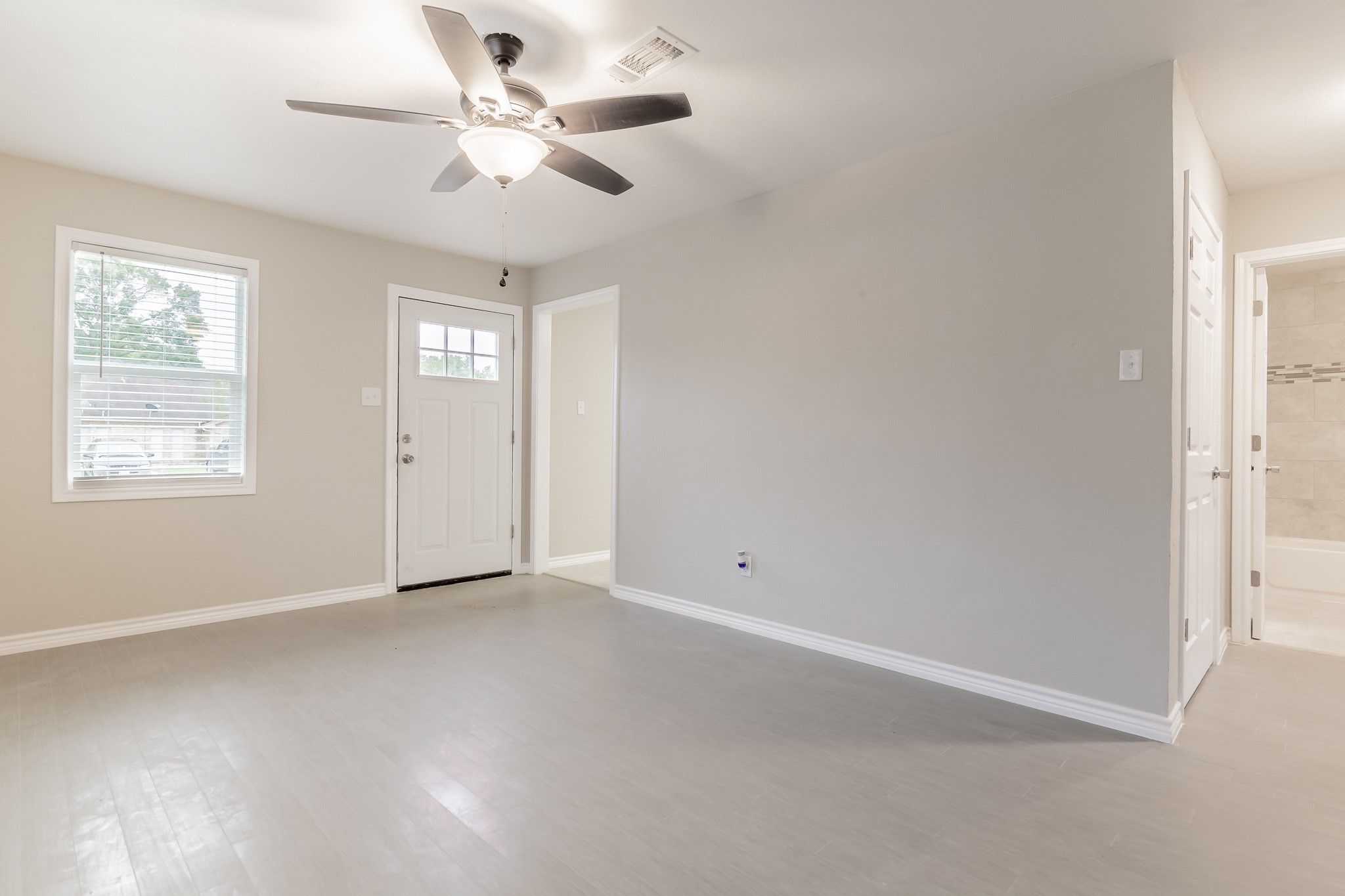 101 Will Street Willis, TX 77378 - Photo 5 of 25