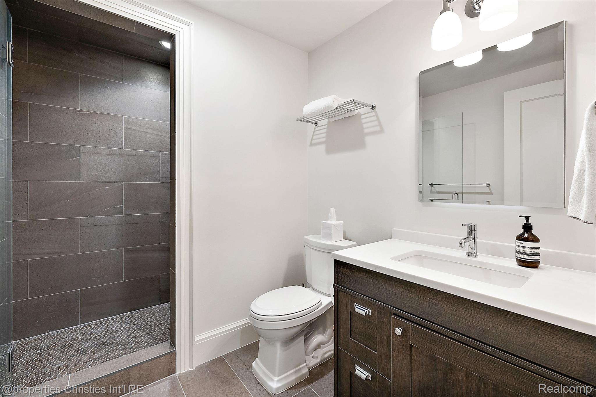 376 Baldwin Road Birmingham, MI 48009 - Photo 81 of 98 Gallery Image 81