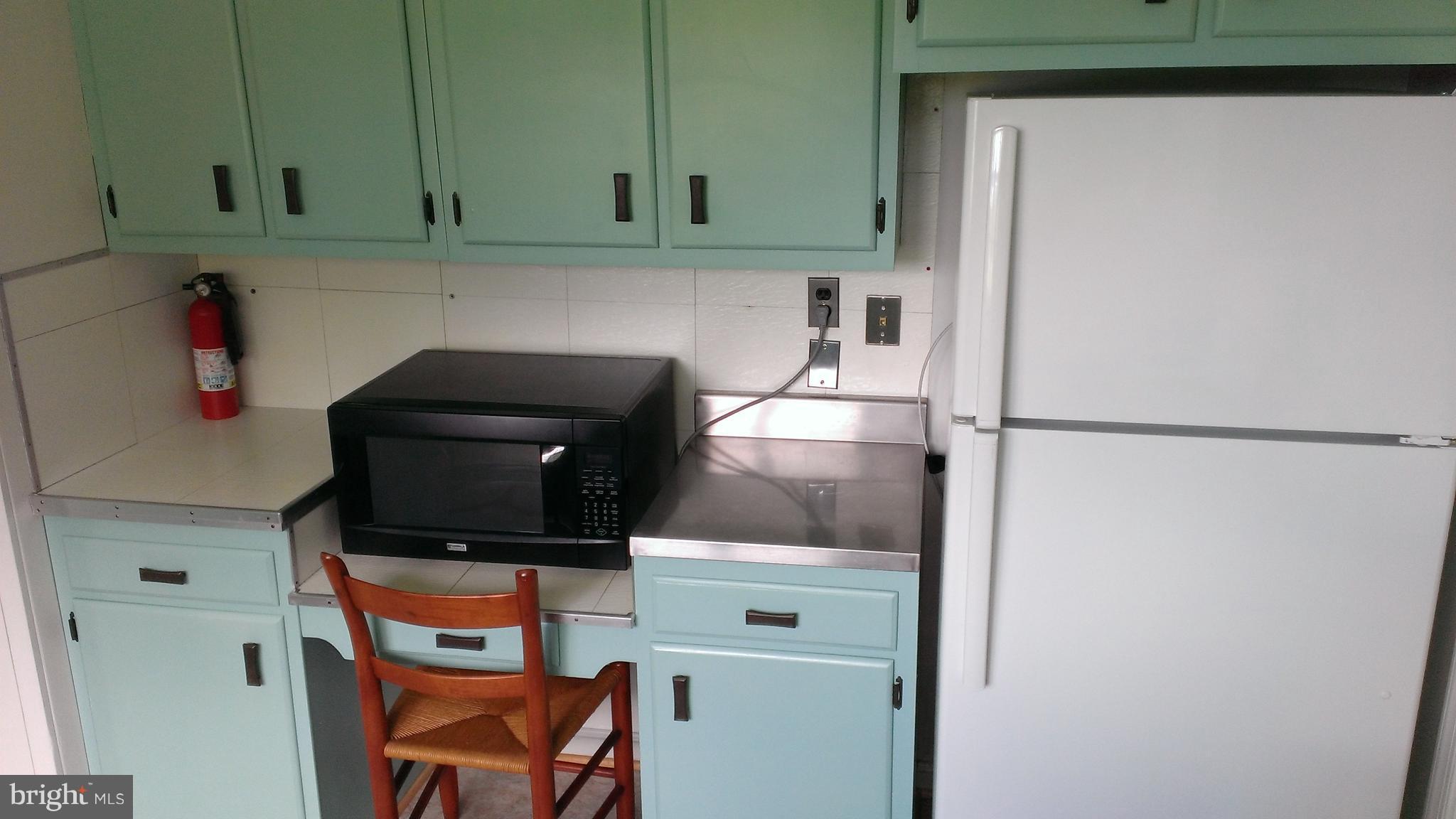 12321 Glen Mill Road Potomac, MD 20854 - Photo 16 of 18 Kitchen