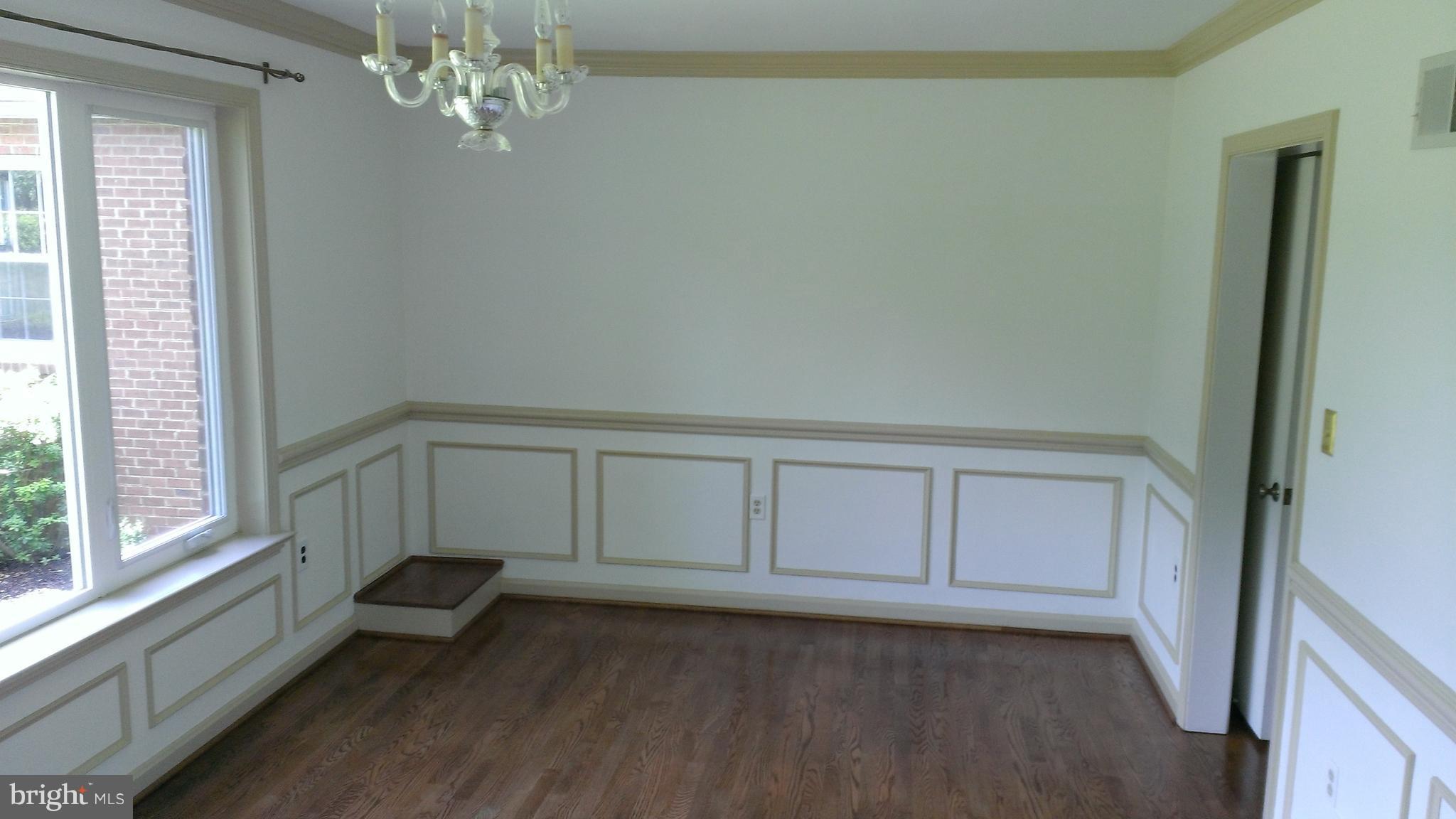 12321 Glen Mill Road Potomac, MD 20854 - Photo 5 of 18 Dining Room