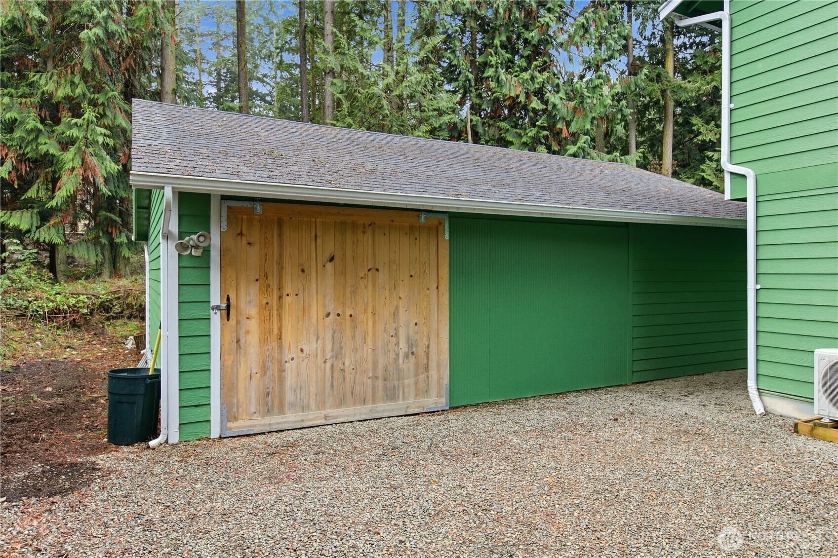 38 Brighton Street Port Hadlock, WA 98339 - Photo 29 of 32 a backyard of a house