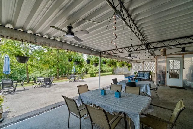 a black and white photo of a living room