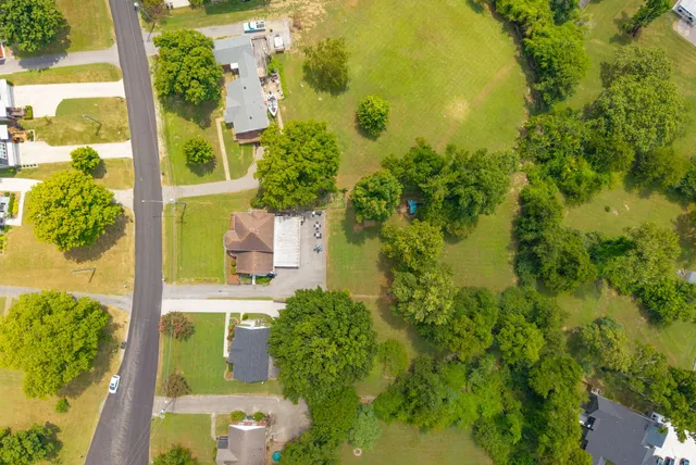 $1,290,000 | 2610 Airpark Drive, Nashville, TN 37206