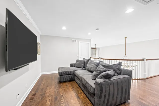 $798,000 | 828 Chestnut Street, Deerfield, IL 60015