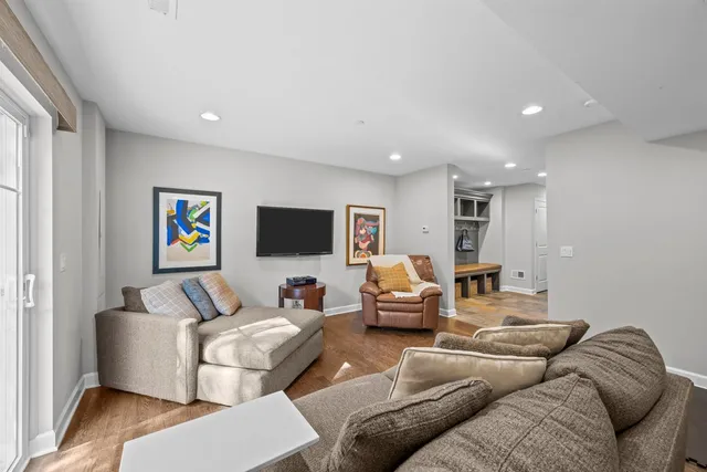 $798,000 | 828 Chestnut Street, Deerfield, IL 60015