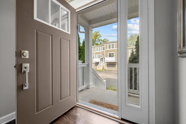 $798,000 | 828 Chestnut Street, Deerfield, IL 60015