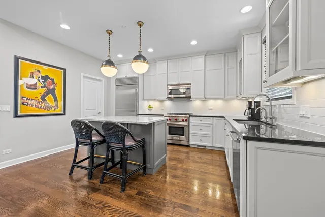 $798,000 | 828 Chestnut Street, Deerfield, IL 60015