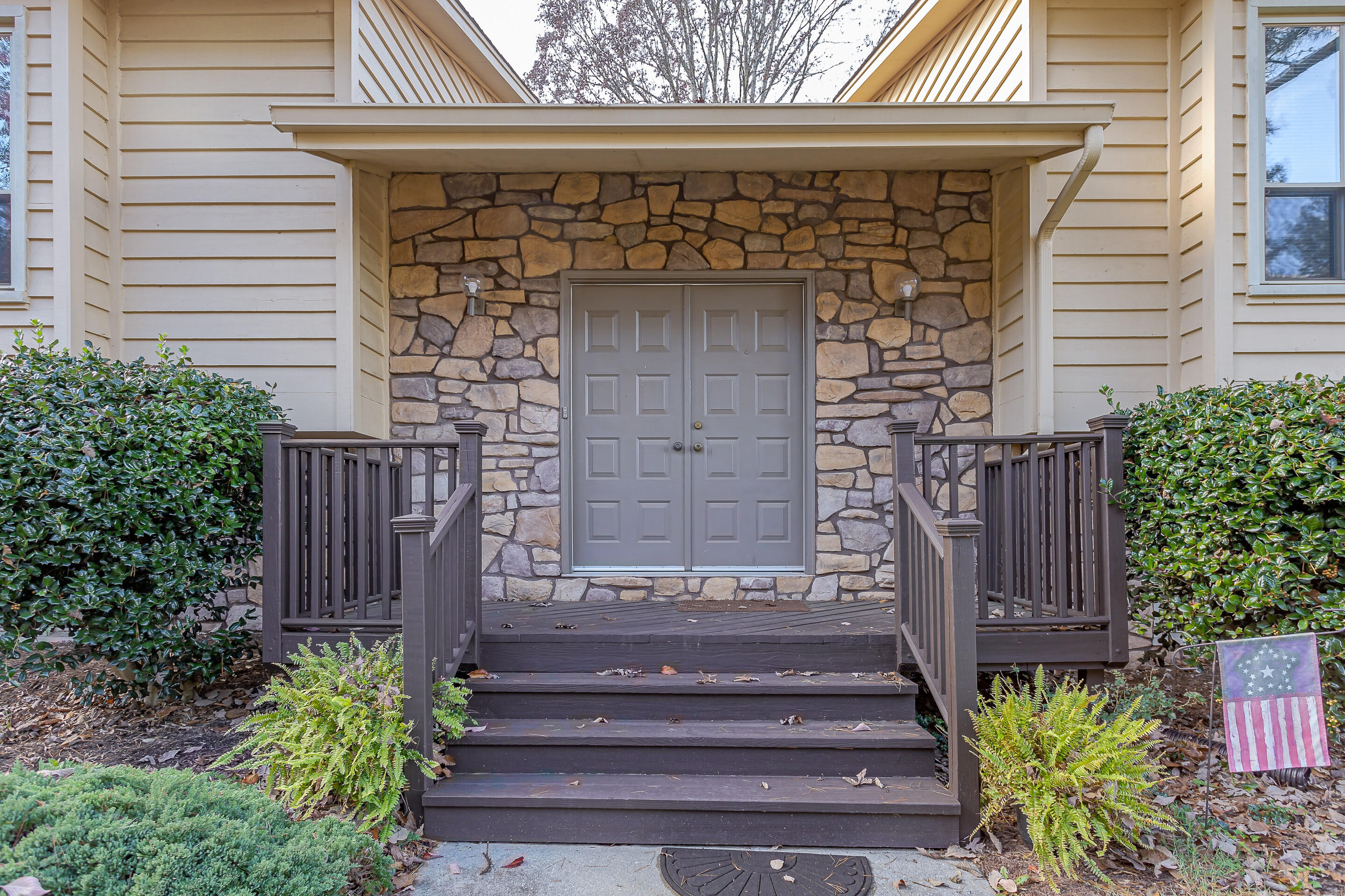 3701 Heritage Road Southwest Roanoke, VA 24015 - Photo 2 of 35 front
